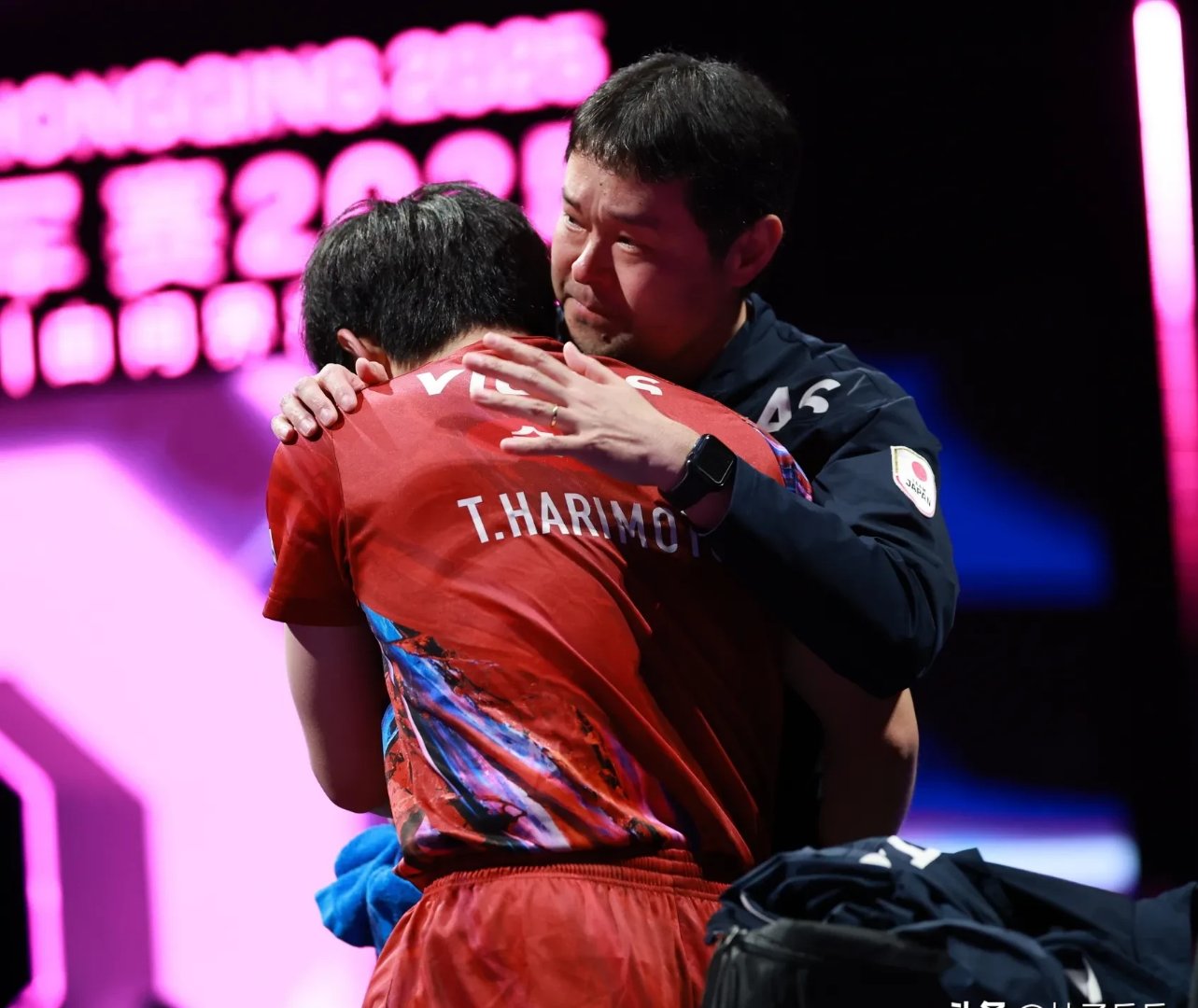 奥地利队横扫波兰队，张本智和统治全场